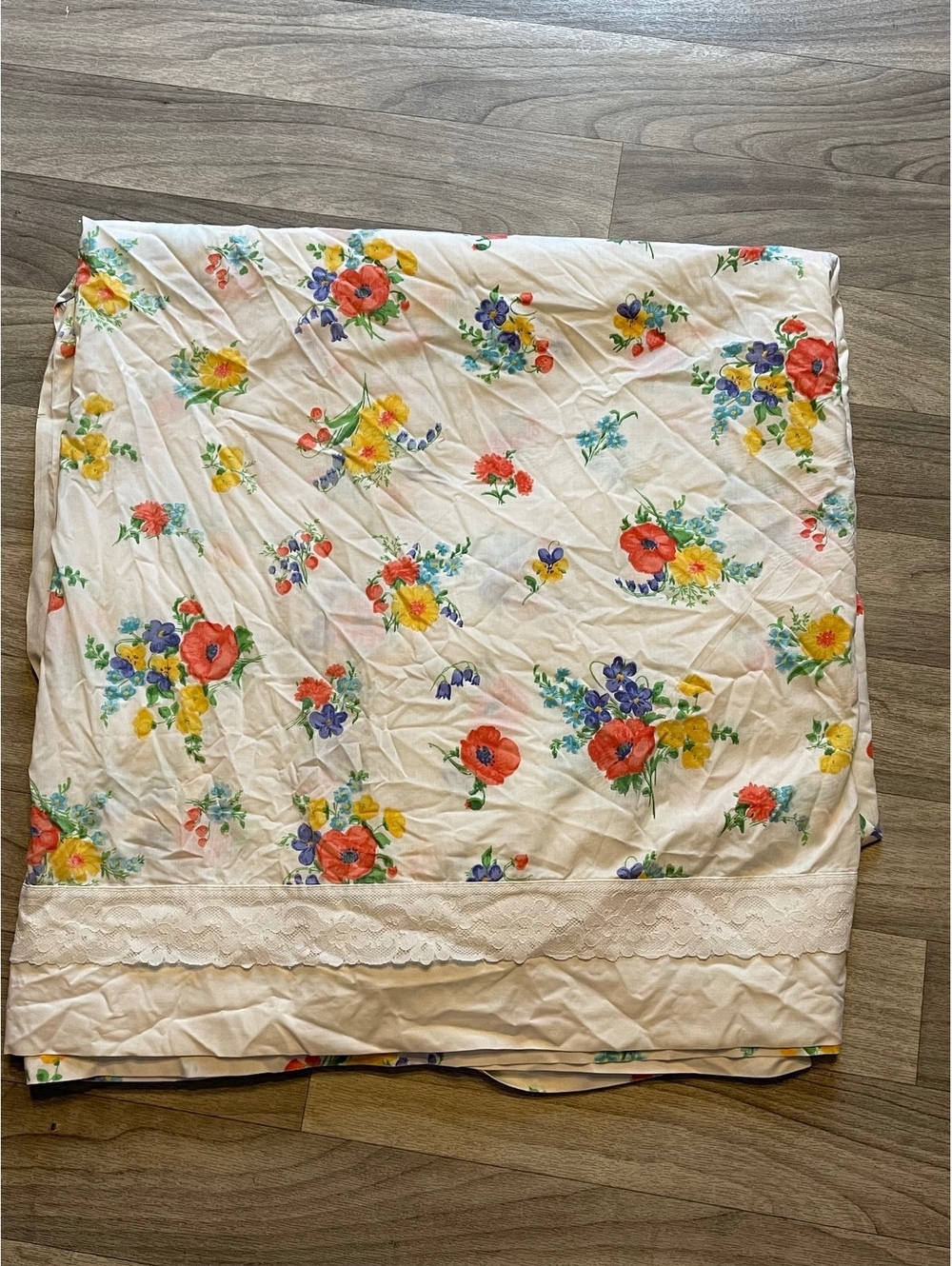Vintage Utica Queen Floral Sheet
